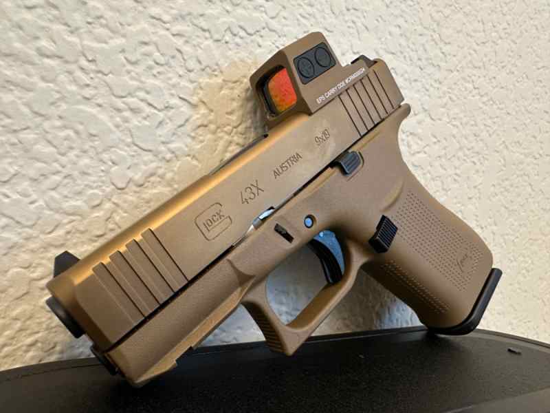 Glock 43X MOS Coyote With Holosun EPS Carry