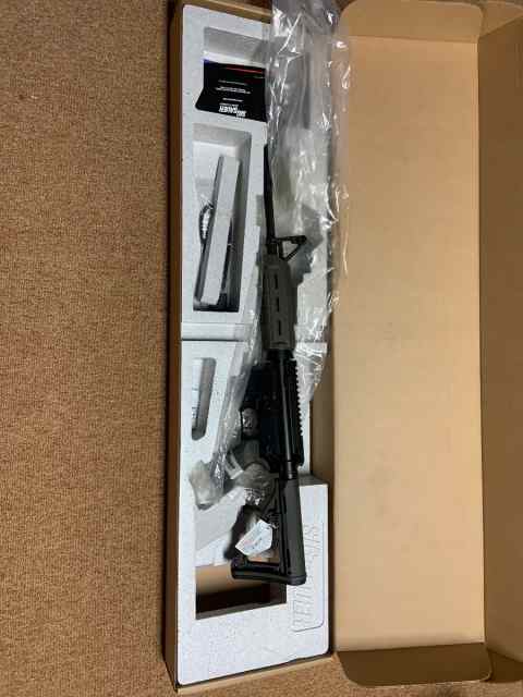 New in Box Sig M400 Enhanced AR15 OD Green Magpul