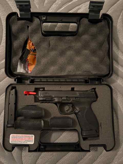 S&amp;W M&amp;P 2.0 40 cal compact