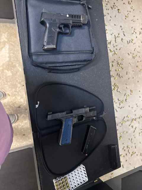 Hudson h9 and 25 mm red•dot sight knife