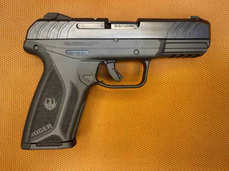 NEW IN THE BOX - Ruger Security 9 - Manual Safety