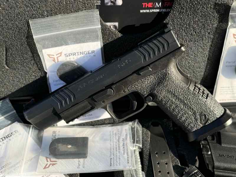 Springfield XDm .45acp Competition 5.25”