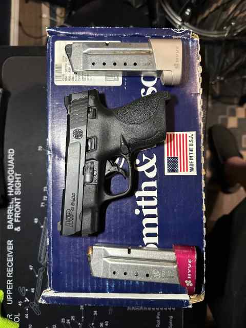 Smith &amp; Wesson Shield .40