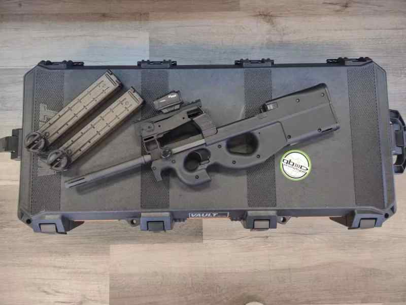 FN PS90 5.7X28 Rifle, 50RD, 2 Mags, Vault Case, Lo
