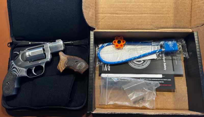 Kimber K6S DASA 357 Magnum Revolver 2” + Extras