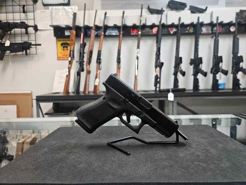 Used Glock 19 Gen 5 MOS