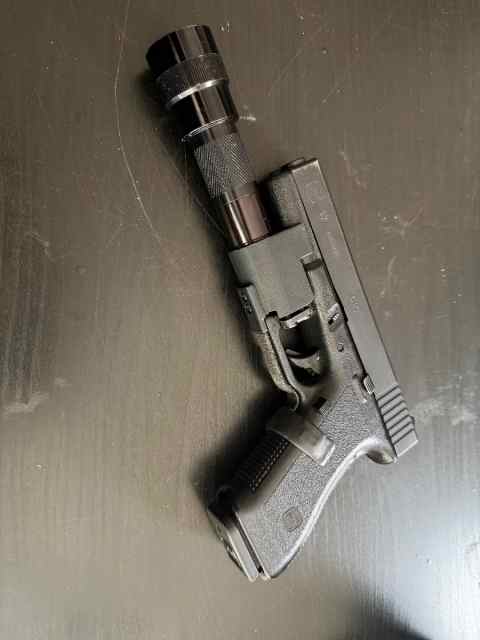 Glock 17 Gen 2 w/ SureFire 644R