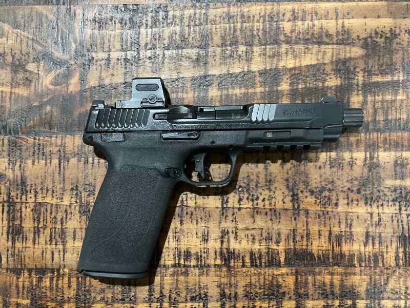 M&amp;P 5.7