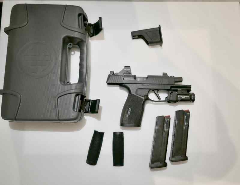 SIG P365 XMACRO W/ HOLSUN 507k + TLR7 SUB
