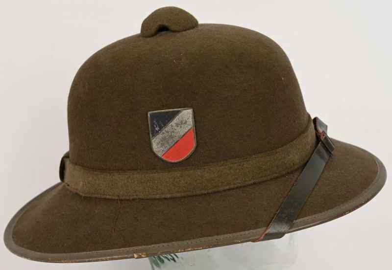 Second pattern Heer tropical Pith helmet