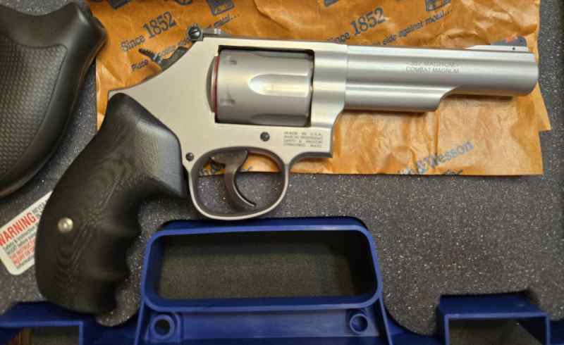 S&amp;W 66-8 Combat Magnum .357 Stainless LikeNew!