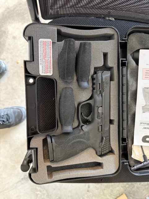 Smith &amp; Wesson M&amp;P 40 M2