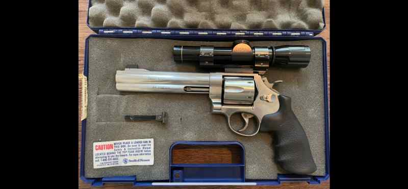 Smith and Wesson Model 629 Classic 44 Magnum