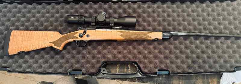 Winchester Model 70 Super Grade Maple 30-06