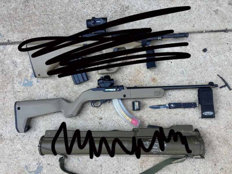 wtt 10/22 backpacker and microtech otf for glock19