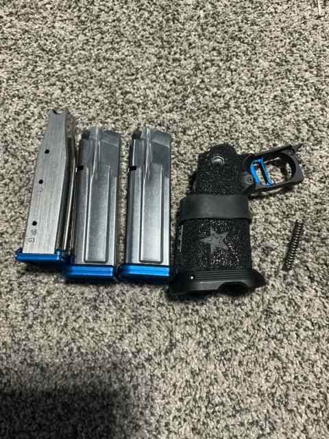 Staccato c2 grip and magazines