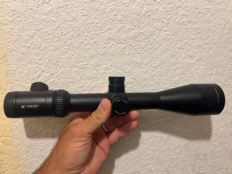 Vortex Viper 4-16x50 FFP illuminated