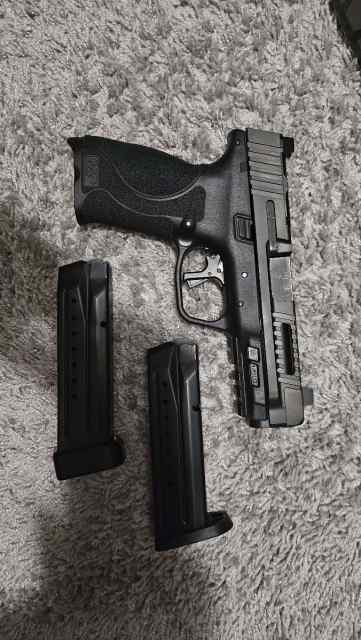  M&amp;P 9 M2.0 full size 