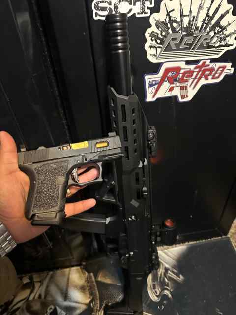 Glock G45 with one mag