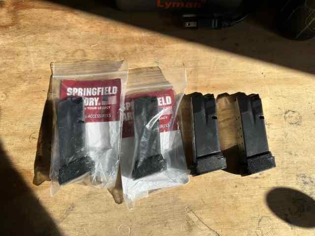 $80 - 4 Springfield Hellcat magazines