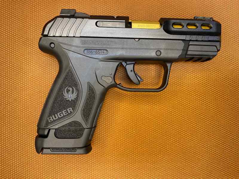 NEW IN BOX - Ruger Security 380-380ACP-Blk w/Gold 