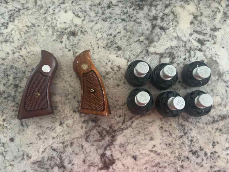 S&amp;W K frame Speedloaders &amp; Grips (GP100)