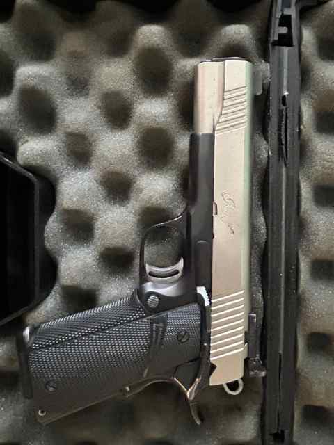 Kimber custom.45
