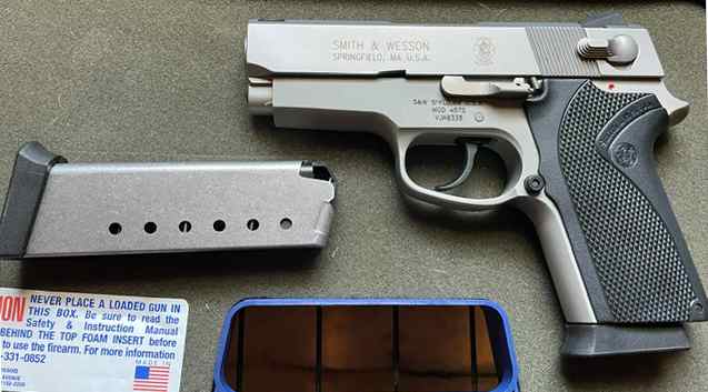 Trade Smith &amp; Wesson 457S