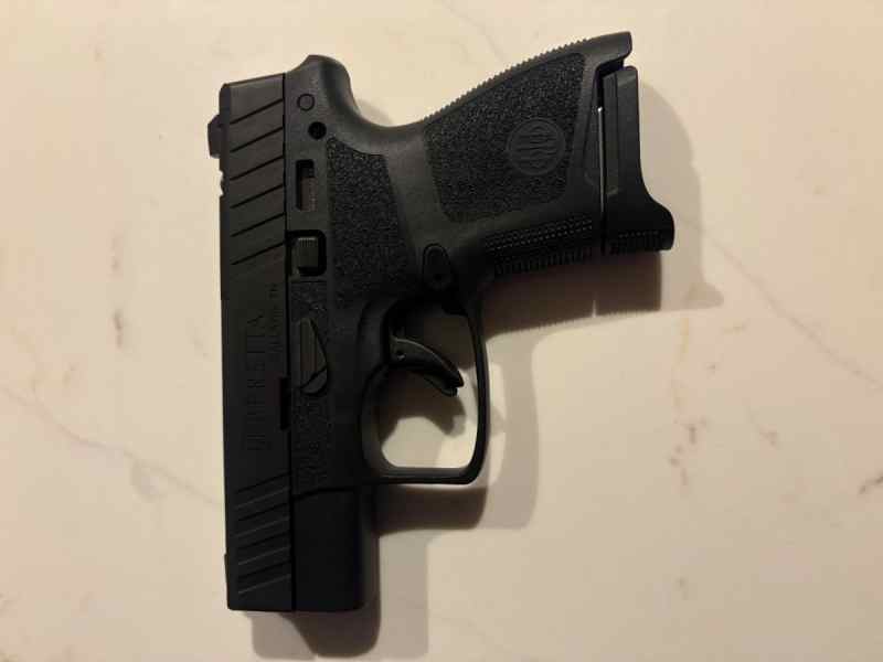 Beretta APX a1