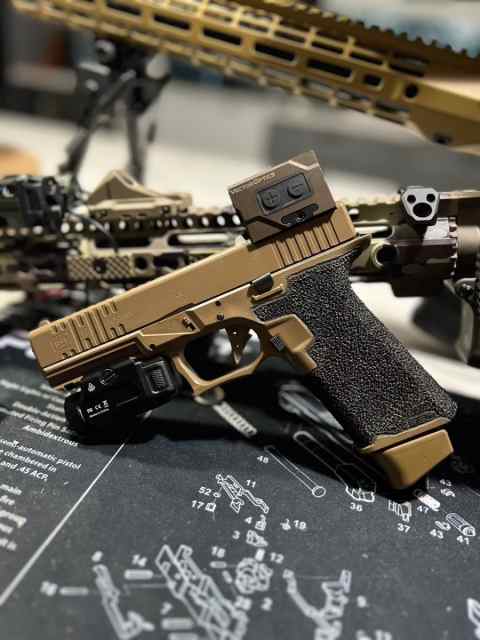 Custom Ported G17