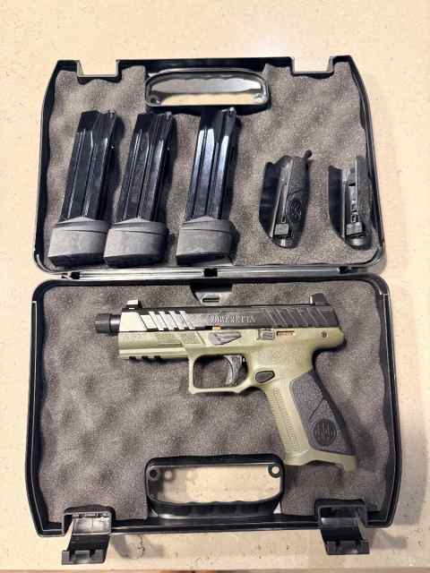 Beretta APX A1 9mm