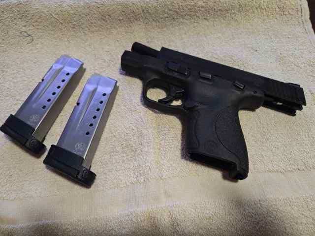 Smith &amp; Wesson M &amp; P 9 Shield 1.0 $325