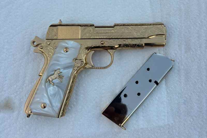 Custom Hand Engraved Colt 1911 commander 