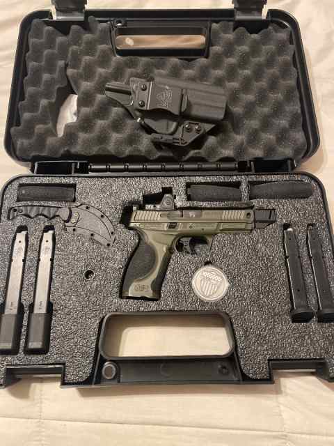 Smith and Wesson M&amp;P 2.0 Metal 