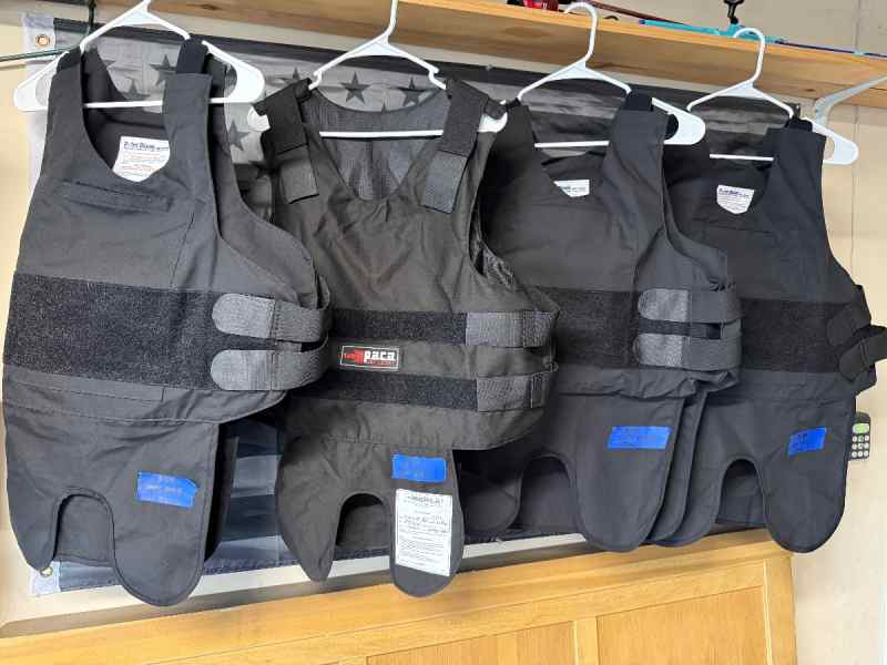 Plate carriers/NIJ Vests 