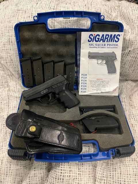 Sig 239 compact 40 cal and extras FS/FT