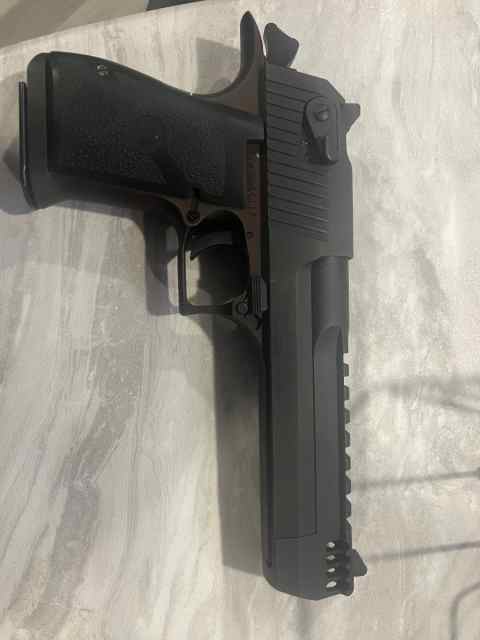 Desert Eagle.44 IMB