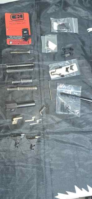 AR10/ AR15/ GLOCK/ AK/ SIG Parts and mags CHEAP