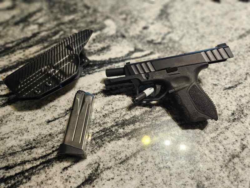 Stoeger str-9c w/holster