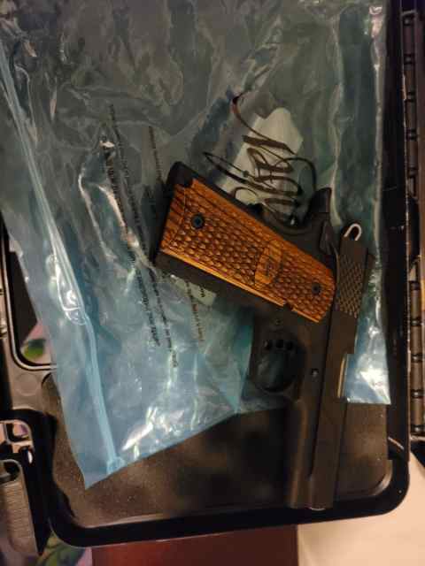 Kimbers 45 ACP.