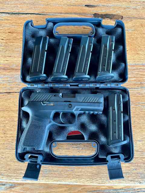 P320 Nitron Compact - 5 Mags