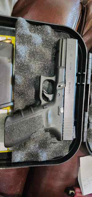 Glock 20SF Gen 3 10MM