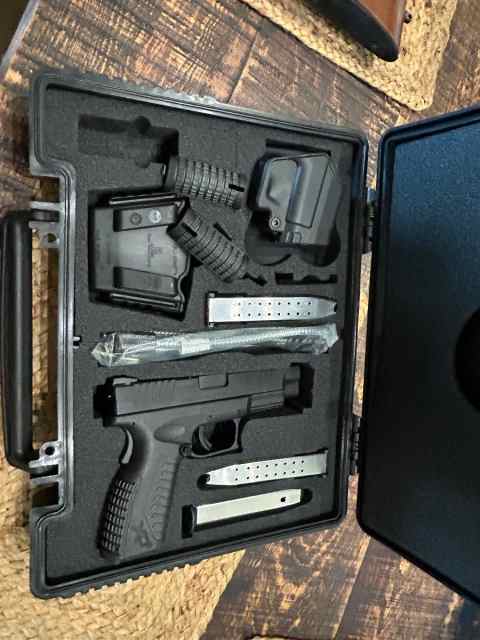 Springfield Armory XDM 9mm