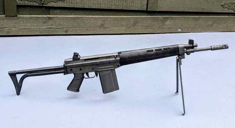 SIG SG-542 Sidefolder 308 rifle
