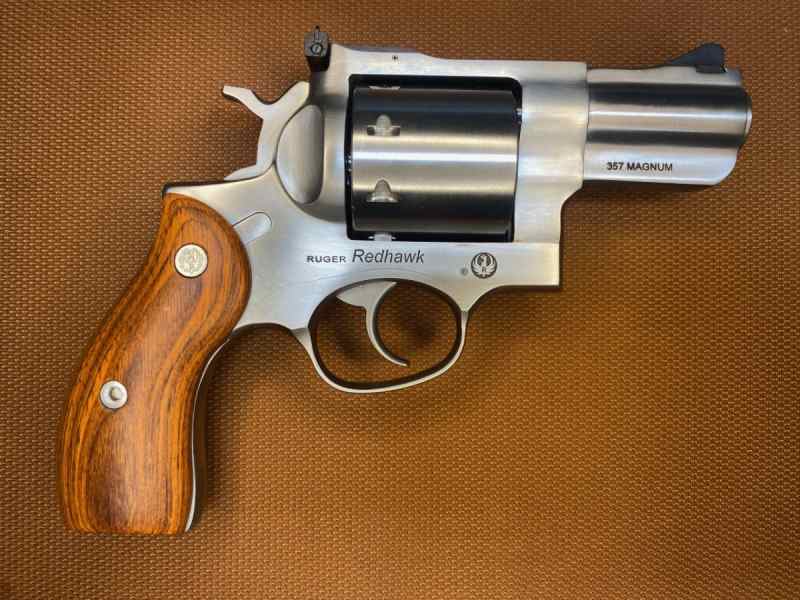 NEW IN BOX - Ruger Redhawk - 2.75&quot; - 357 Mag