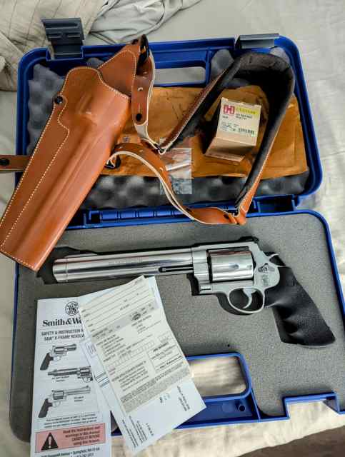 Smith and Wesson 500 magnum $1400