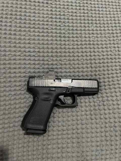 Glock 19 Gen 5 MOS with HOLOSUN SCS