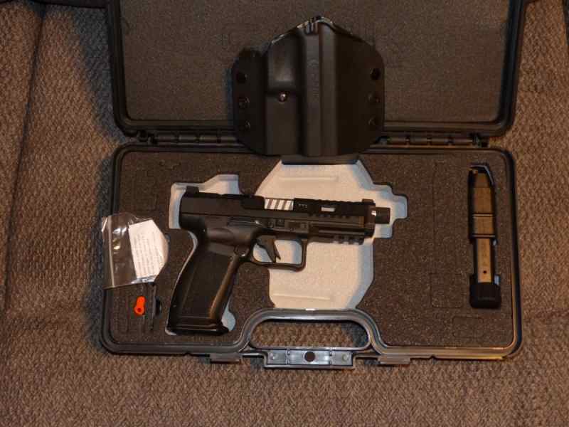 Canik Mete SFT Pro 9mm new 18 and 20 rnd mags